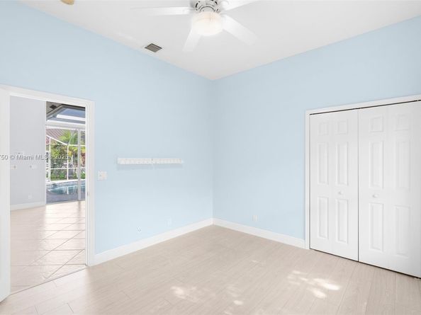 5135 Kensington Cir, Coral Springs FL 33076