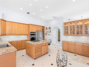 5135 Kensington Cir, Coral Springs FL 33076