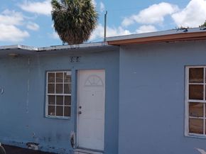 940 E 9th Pl, Hialeah FL 33010
