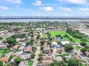 649 Latona Ave, Lake Worth FL 33460