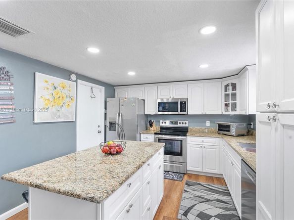 649 Latona Ave, Lake Worth FL 33460