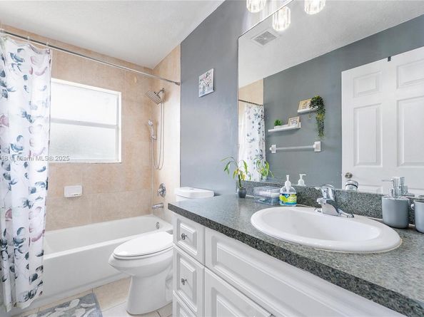 649 Latona Ave, Lake Worth FL 33460
