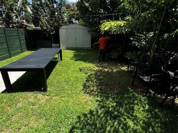2735-2737 SW 2nd St, Miami FL 33135