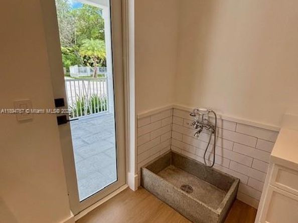 7900 SW 118th St, Pinecrest FL 33156