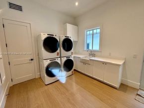 7900 SW 118th St, Pinecrest FL 33156