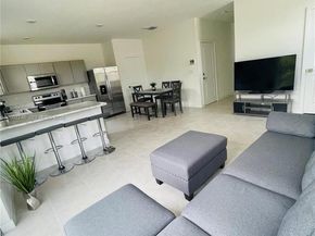 916 SE 19th St 916, Homestead FL 33034