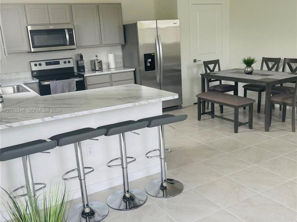 916 SE 19th St 916, Homestead FL 33034