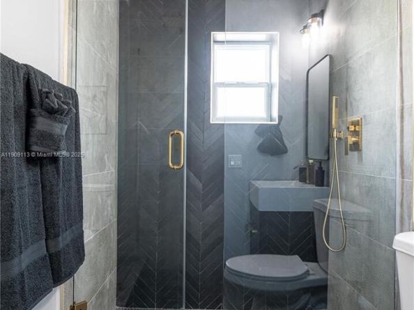 1236 NE 16th Ave, Fort Lauderdale FL 33304