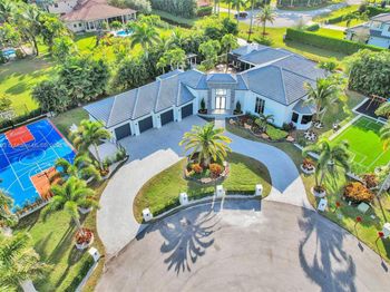 11400 NW 7th St