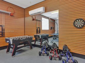 11400 NW 7th St, Plantation FL 33325