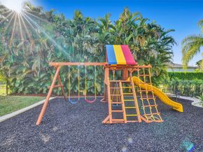 11400 NW 7th St, Plantation FL 33325