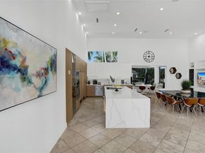 11400 NW 7th St, Plantation FL 33325