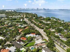 5127 Alton Rd, Miami Beach FL 33140
