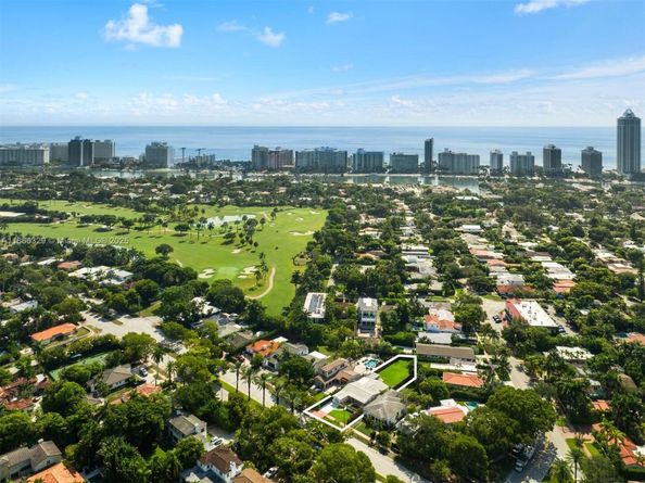 5127 Alton Rd, Miami Beach FL 33140