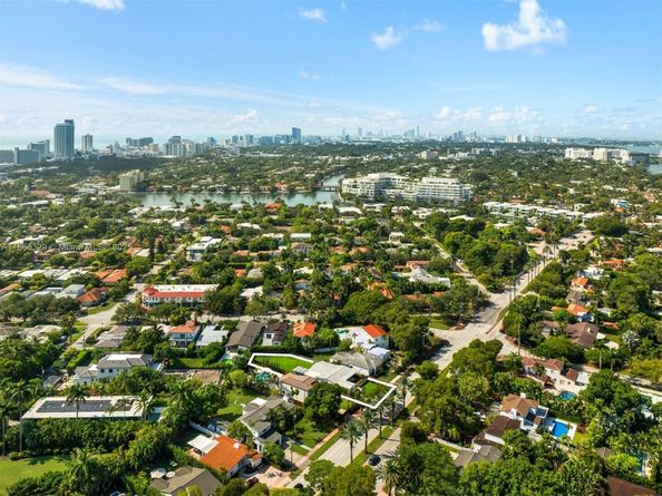 5127 Alton Rd, Miami Beach FL 33140