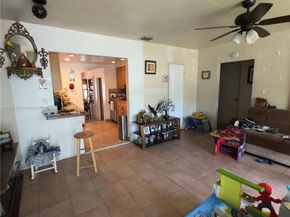 2921 NW 66th St, Miami FL 33147