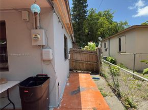2921 NW 66th St, Miami FL 33147