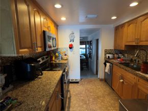 2921 NW 66th St, Miami FL 33147