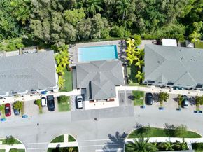 1088 NW 208th Ter, Miami Gardens FL 33169
