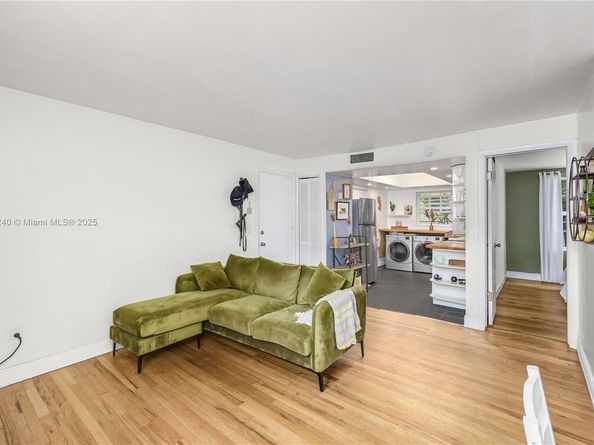 932 7th St 932A, Miami Beach FL 33139