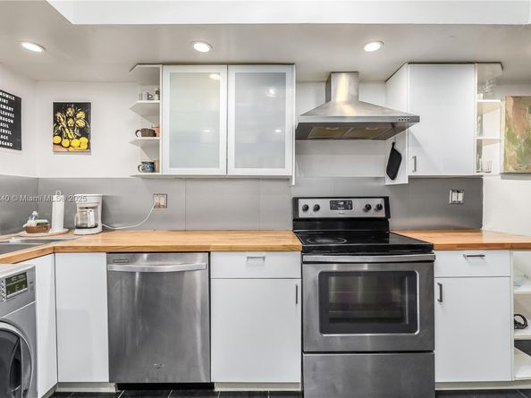 932 7th St 932A, Miami Beach FL 33139