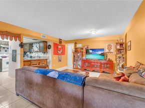 6411 SW 116th Ct E, Miami FL 33173