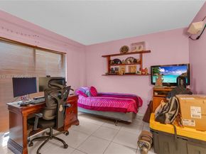 6411 SW 116th Ct E, Miami FL 33173