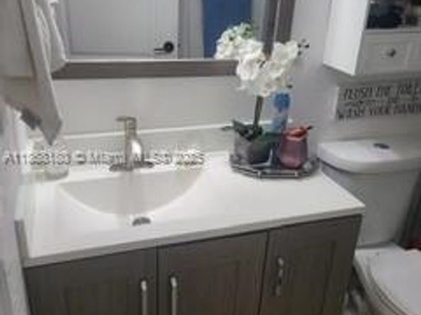 15563 SW 137th Pl, Miami FL 33177