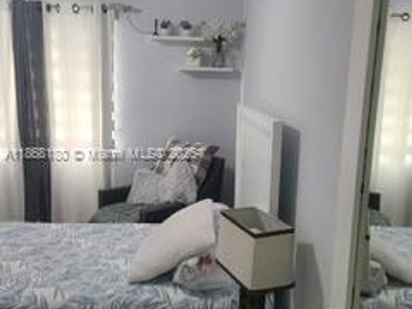 15563 SW 137th Pl, Miami FL 33177