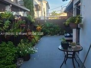15563 SW 137th Pl, Miami FL 33177
