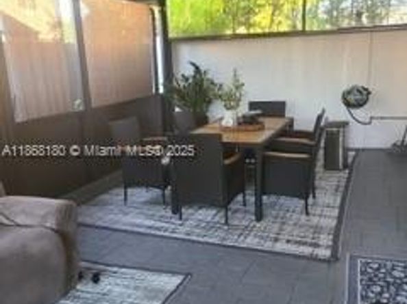 15563 SW 137th Pl, Miami FL 33177