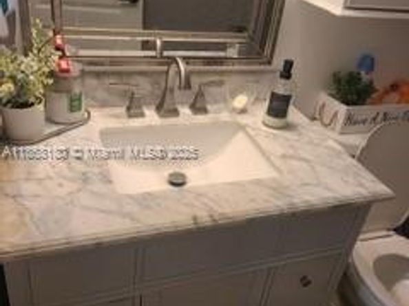 15563 SW 137th Pl, Miami FL 33177