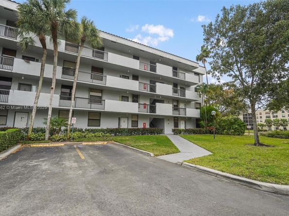 4132 S Carambola Cir S F406, Coconut Creek FL 33066