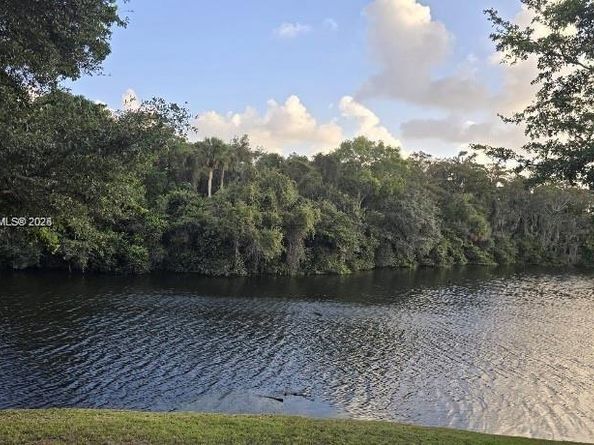 4132 S Carambola Cir S F406, Coconut Creek FL 33066