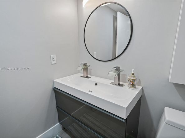 4132 S Carambola Cir S F406, Coconut Creek FL 33066