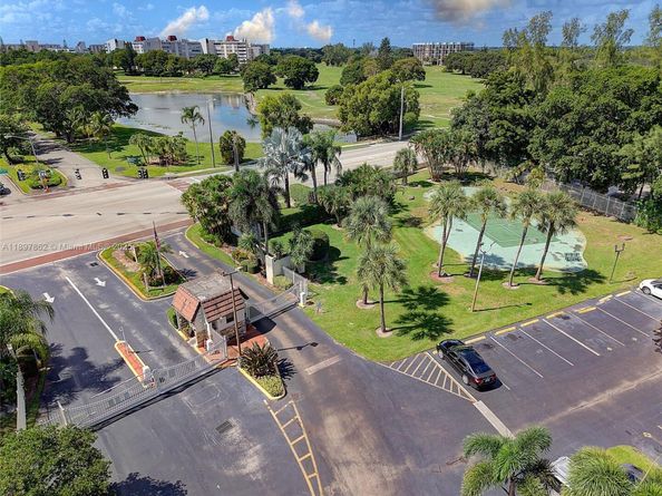 3940 Inverrary Blvd 304A, Lauderhill FL 33319