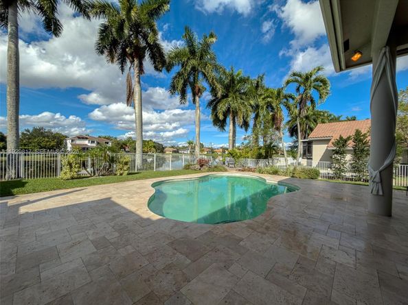 2950 Medinah, Weston FL 33332