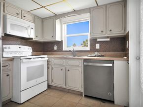 5300 Washington St I205, Hollywood FL 33021