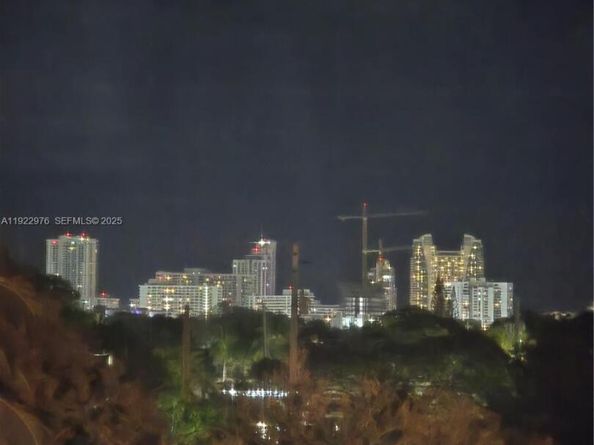 111 NW 2nd Ave 2, Hallandale Beach FL 33009