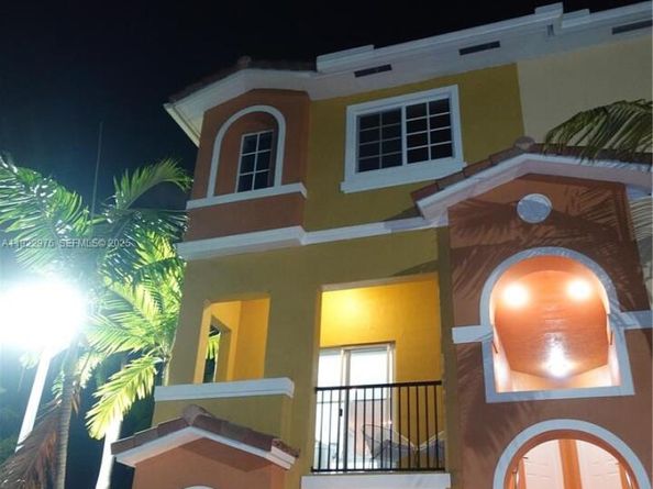 111 NW 2nd Ave 2, Hallandale Beach FL 33009