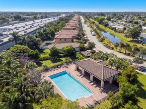 4925 NW 51st Ter, Tamarac FL 33319