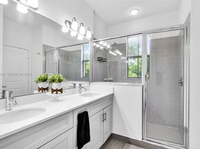 4925 NW 51st Ter, Tamarac FL 33319