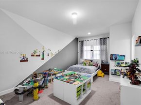 4925 NW 51st Ter, Tamarac FL 33319