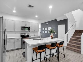 4925 NW 51st Ter, Tamarac FL 33319