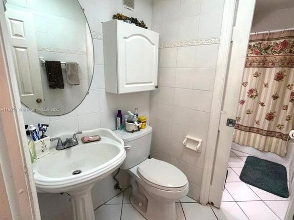 2138 SW 6th St 201, Miami FL 33135