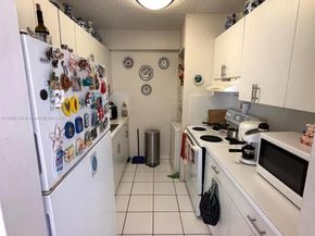 2138 SW 6th St 201, Miami FL 33135