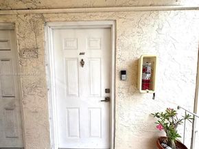2138 SW 6th St 201, Miami FL 33135
