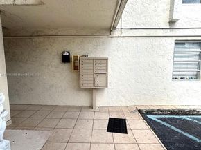2138 SW 6th St 201, Miami FL 33135