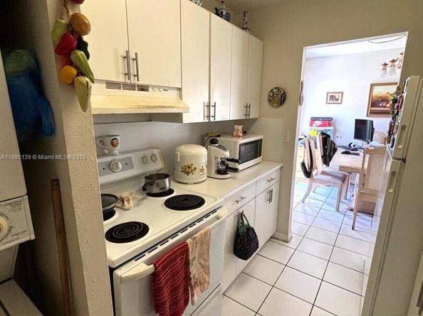2138 SW 6th St 201, Miami FL 33135