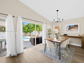 334 SW 194th Ave, Pembroke Pines FL 33029